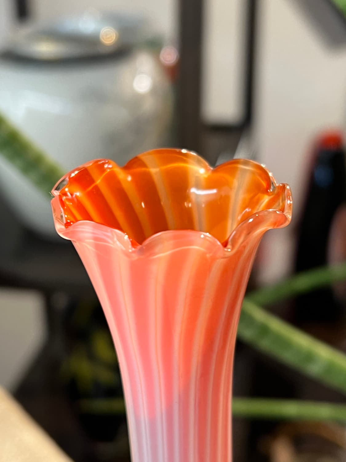 60s Czech pinkish-red Opalines Bud Vase 상품이미지8