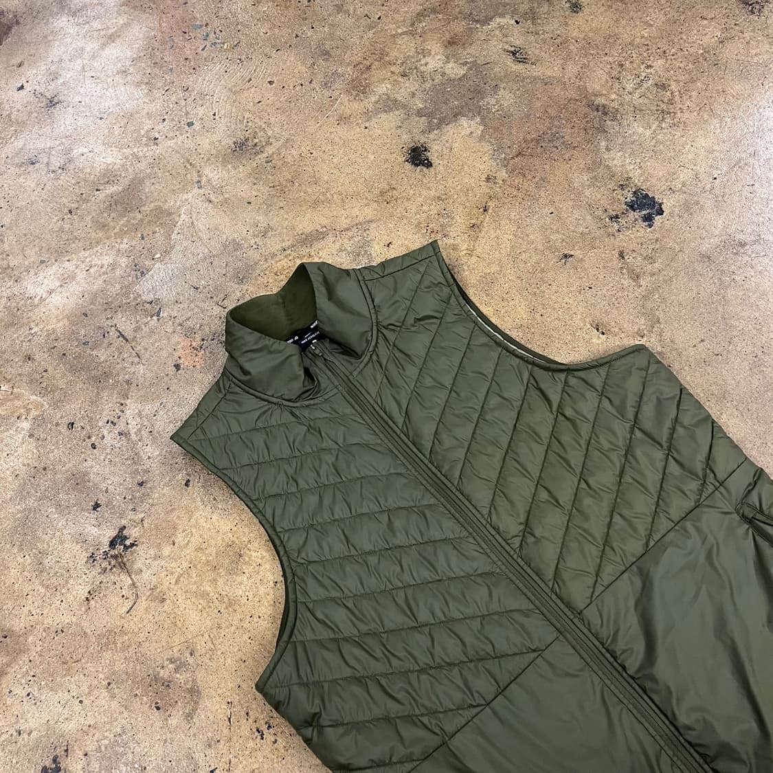 [정품/L] 나이키 퀼팅 패딩 조끼 카키색 b18 상품이미지1