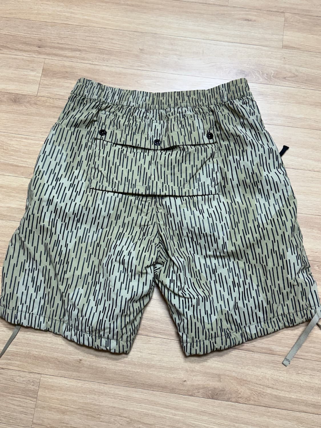 스톤아일랜드 레인카모 반바지 상품이미지5