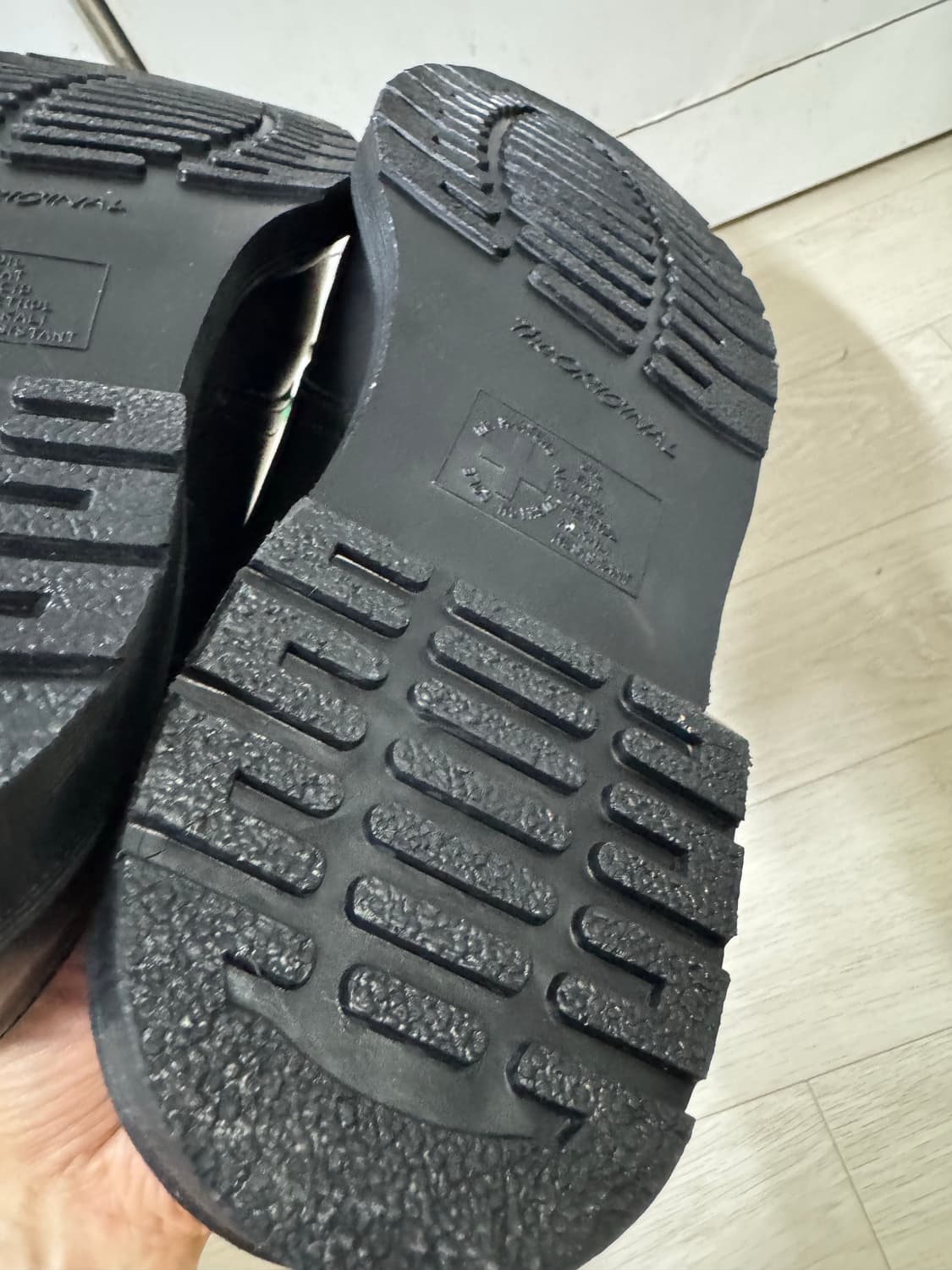 닥터마틴 1461 모노 UK9 280 상품이미지7