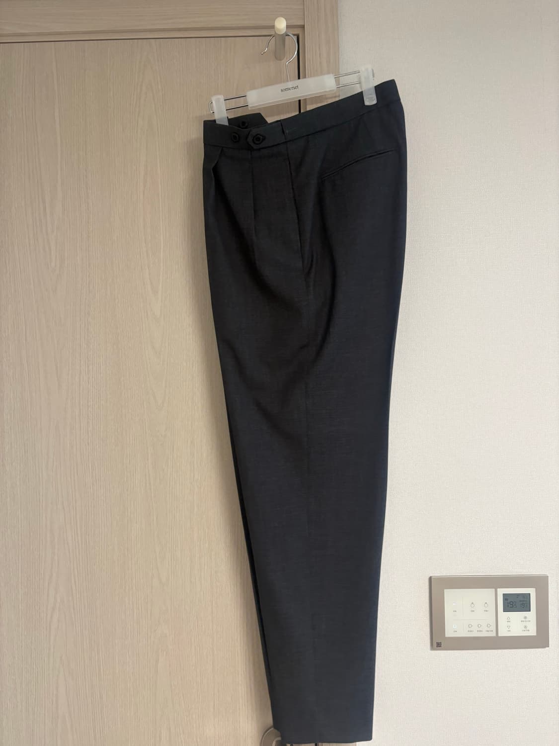 소머셋 구겐하임 테이퍼드 트라우저  상품이미지1