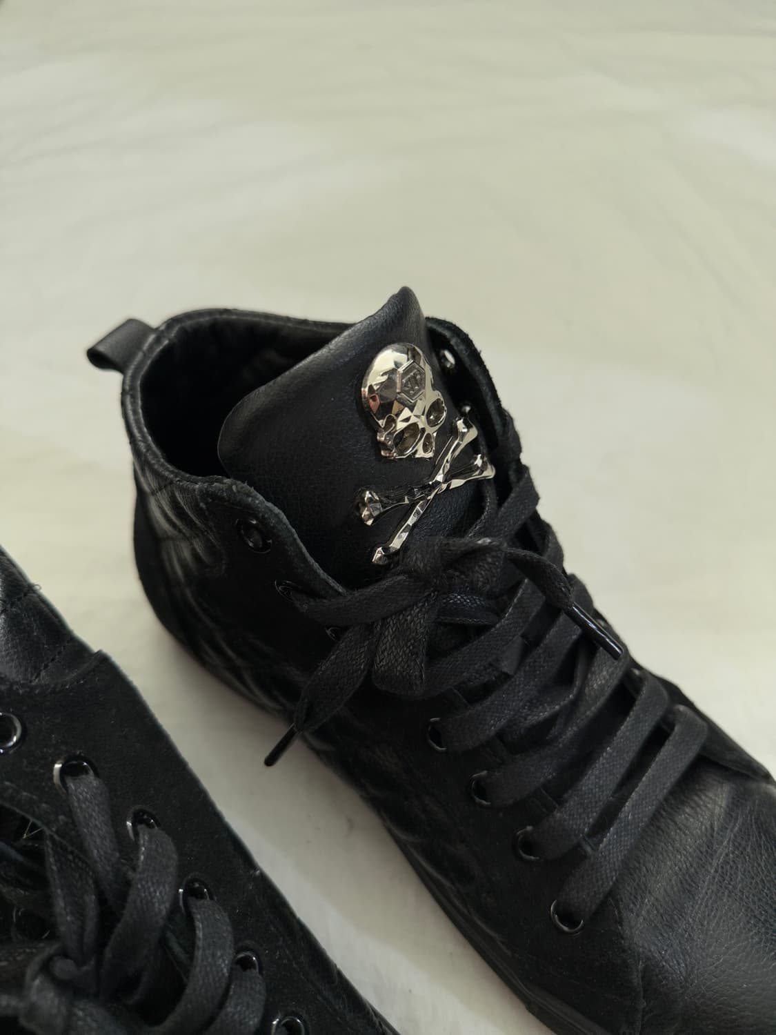 필립플레인 실버 스컬 참 오피움 하이탑 스니커즈 상품이미지4