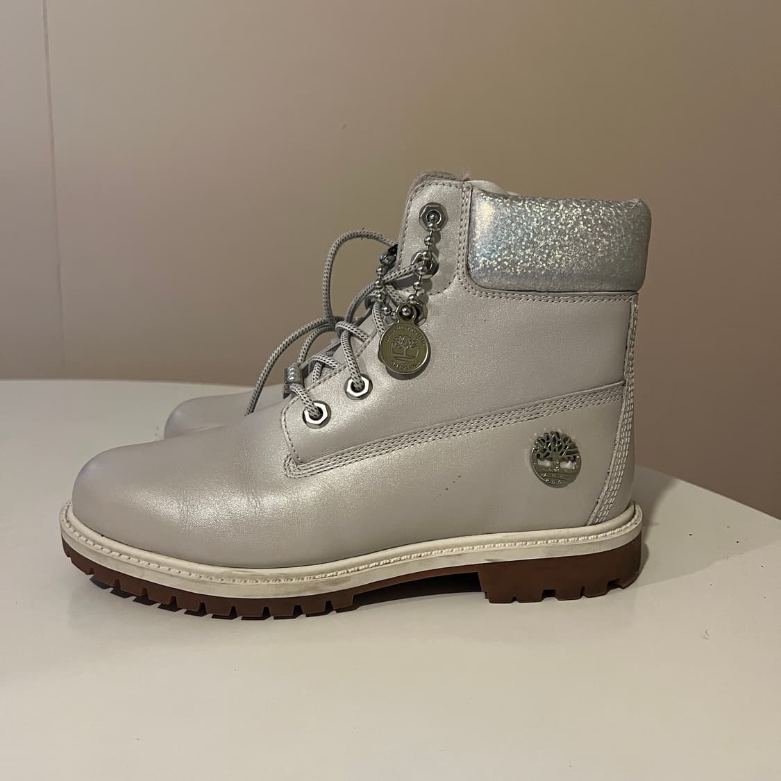 팀버랜드 헤리티지 6인치 라이트 그레이 실버 상품이미지2