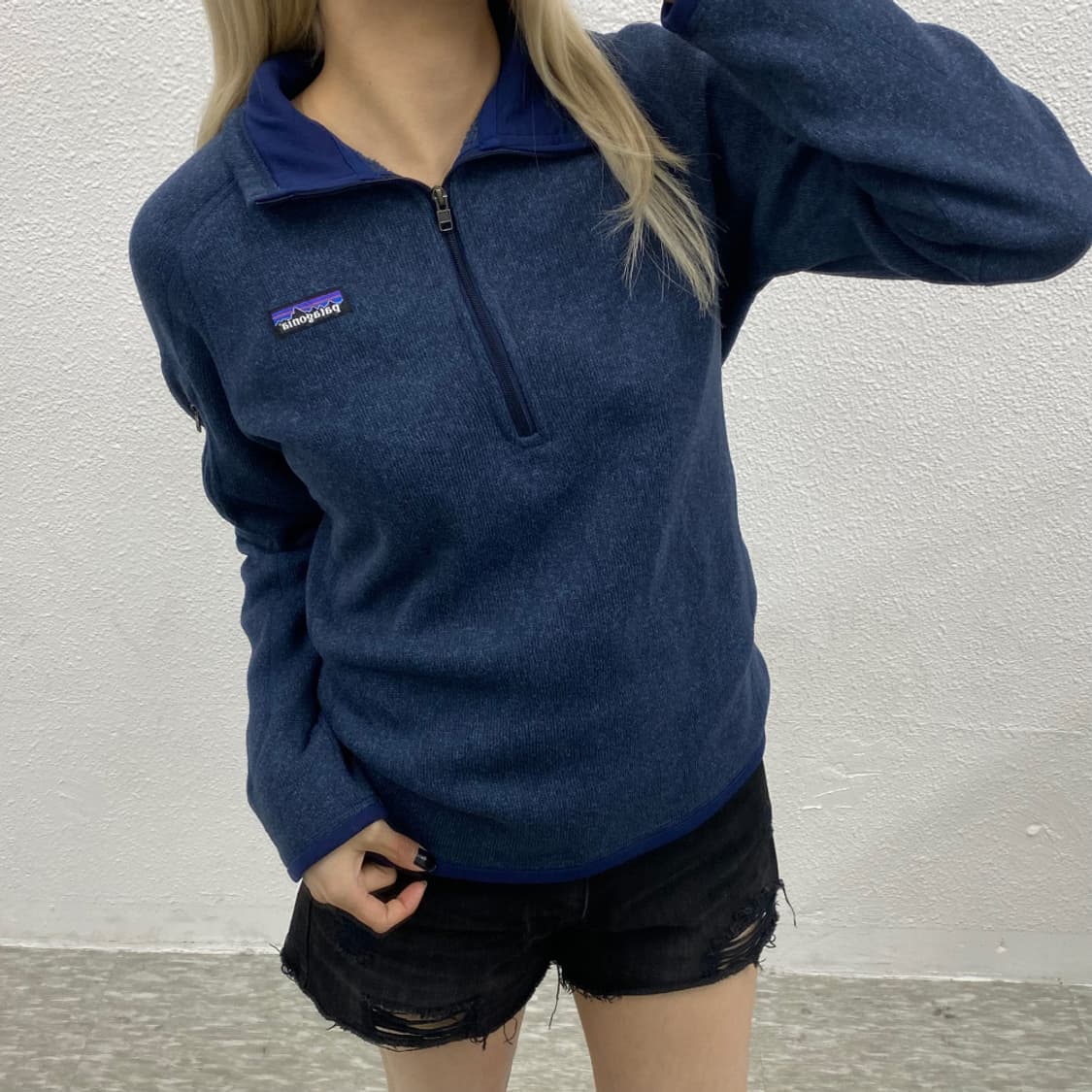 파타고니아 로고 네이비 반집업 M 상품이미지1