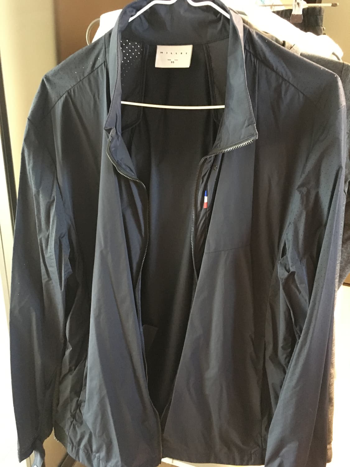 밀레 바람막이 상품이미지1