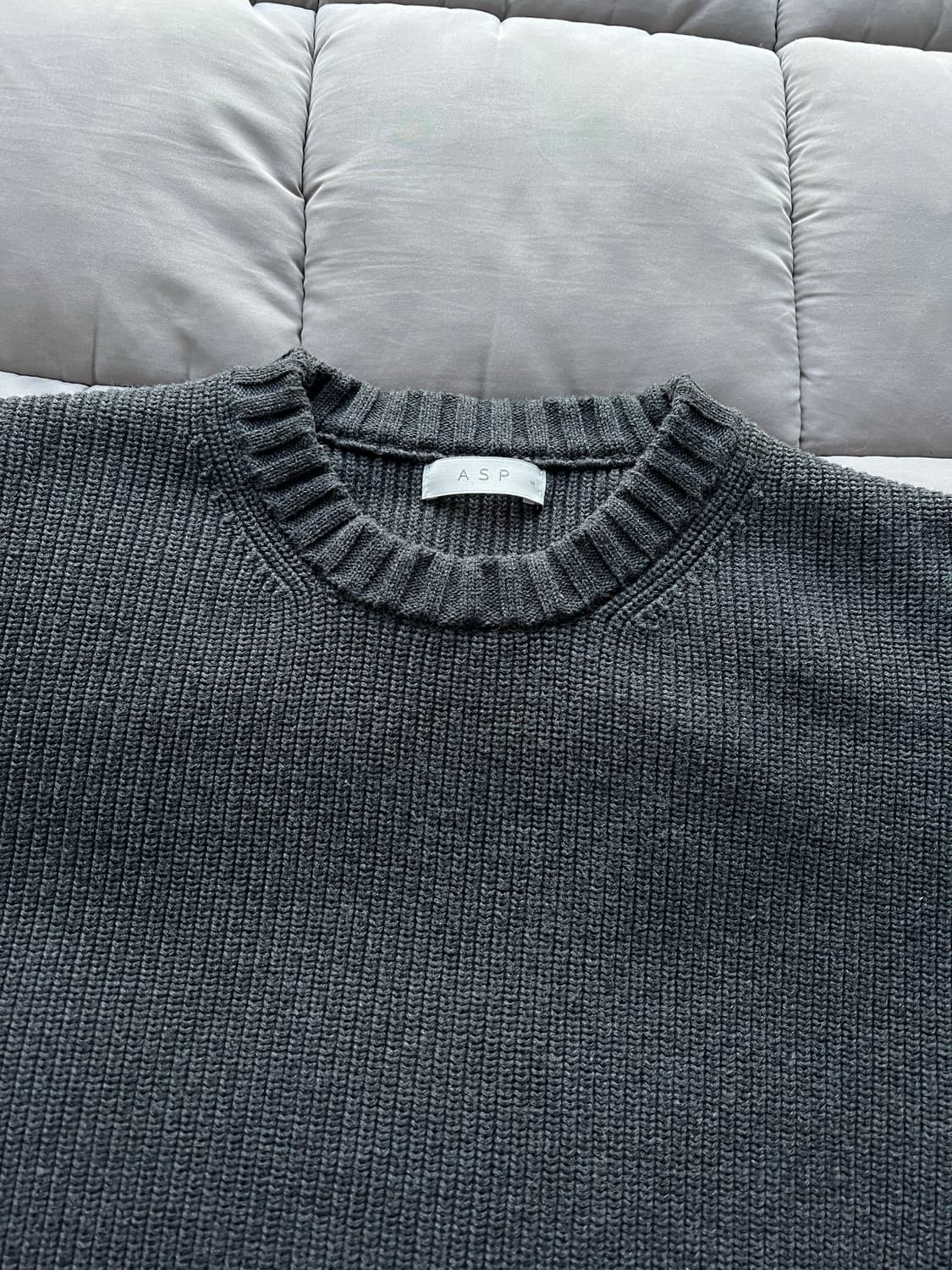 애습 인텔리 코튼 크루넥 니트 상품이미지3