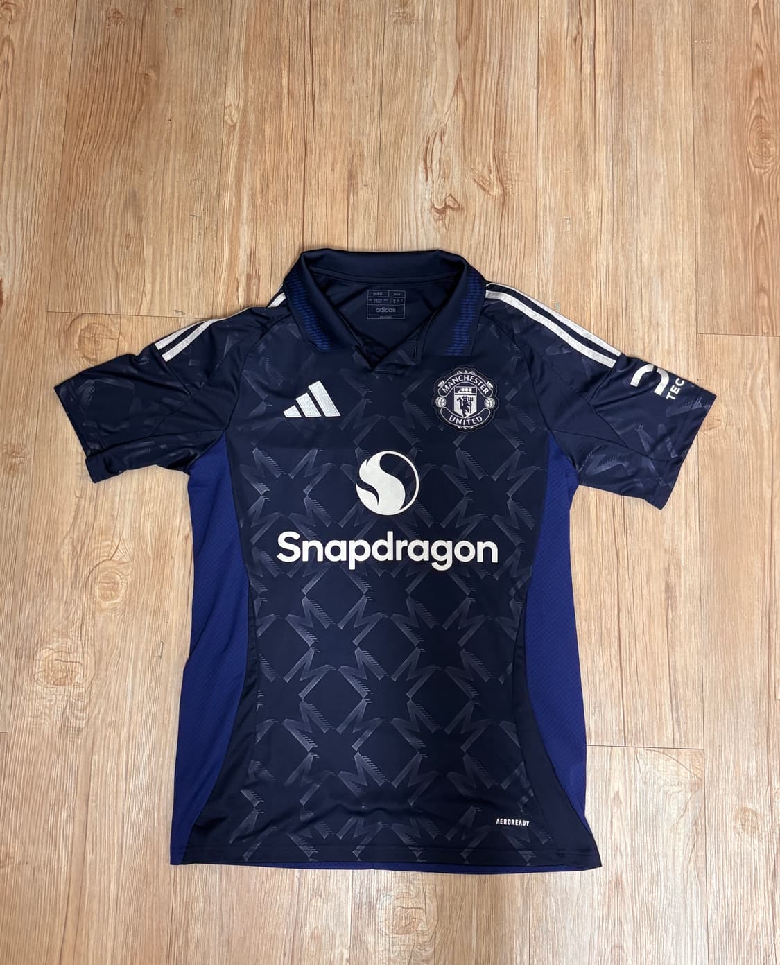 아디다스 맨체스터 유나이티드 2024/25 어웨이 저지 상품이미지2