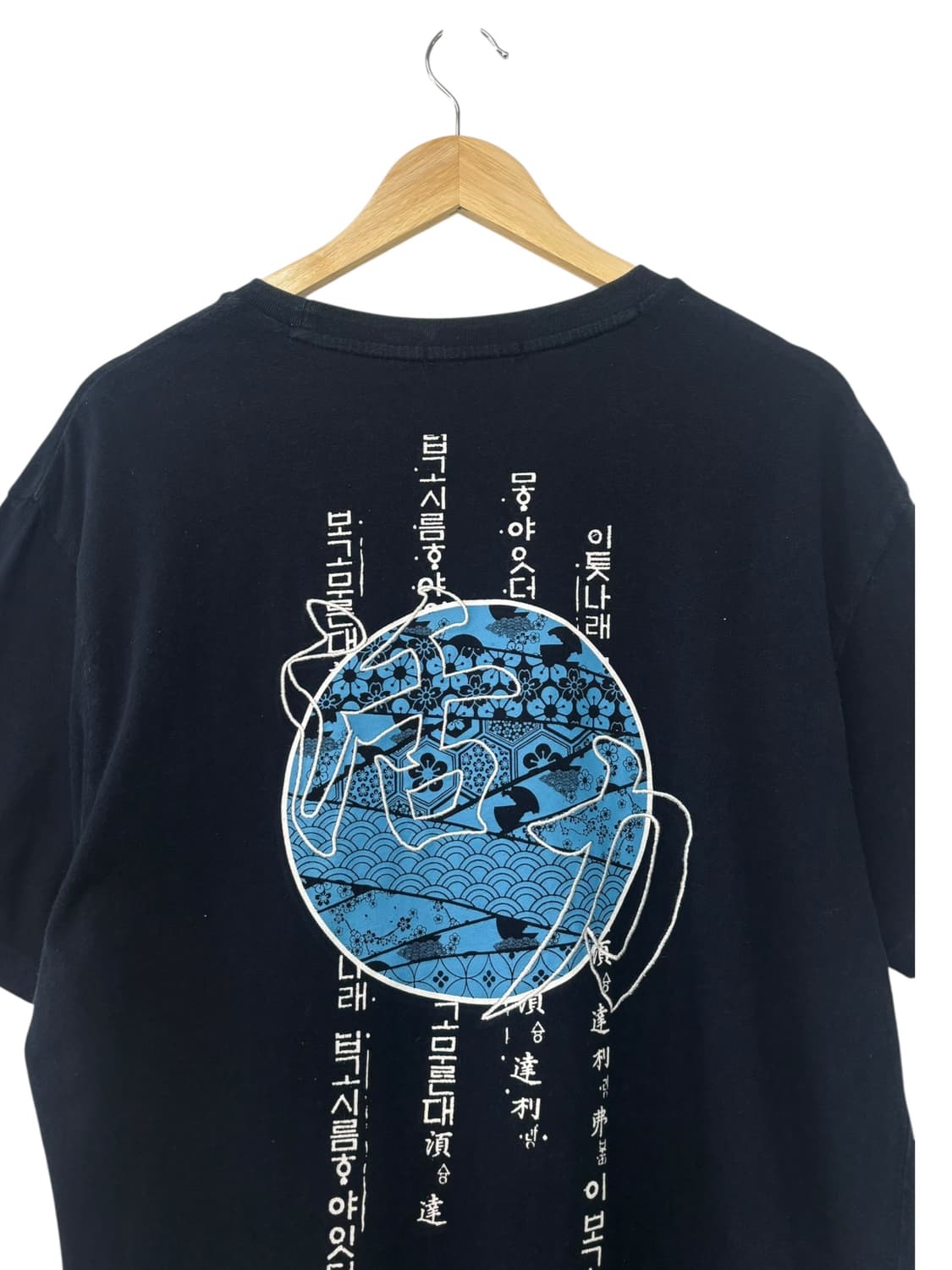 EVISU 에비수 한글믹스 라운드 반팔티 XL  상품이미지3