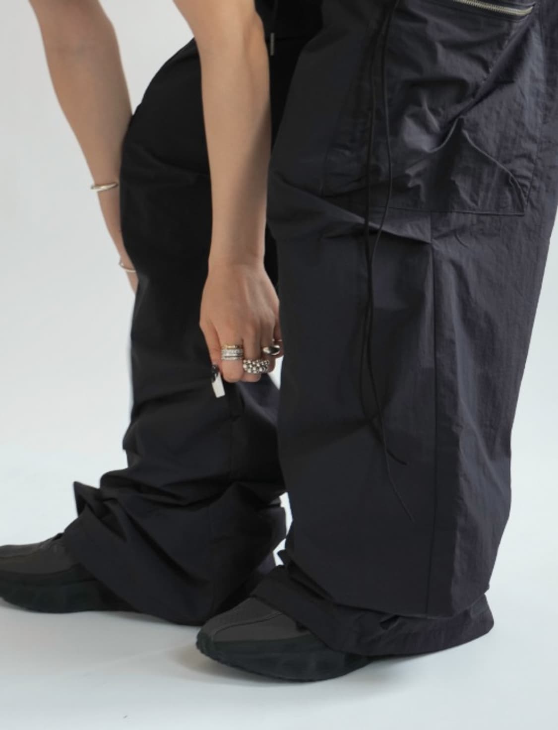 kimseoul SWISH WIDE CARGO PANTS (black) 상품이미지3