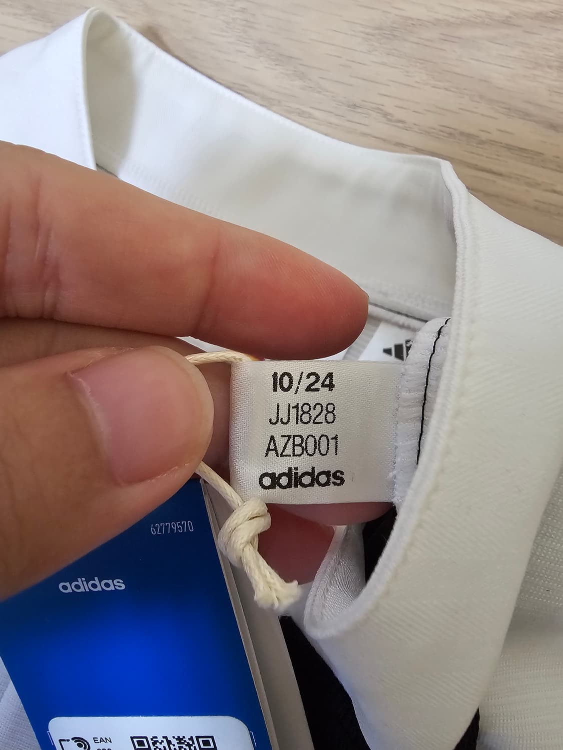 아디다스 95/97 뉴캐슬 시어러 레트로 홈 유니폼 해외 L 팝니다. 상품이미지3