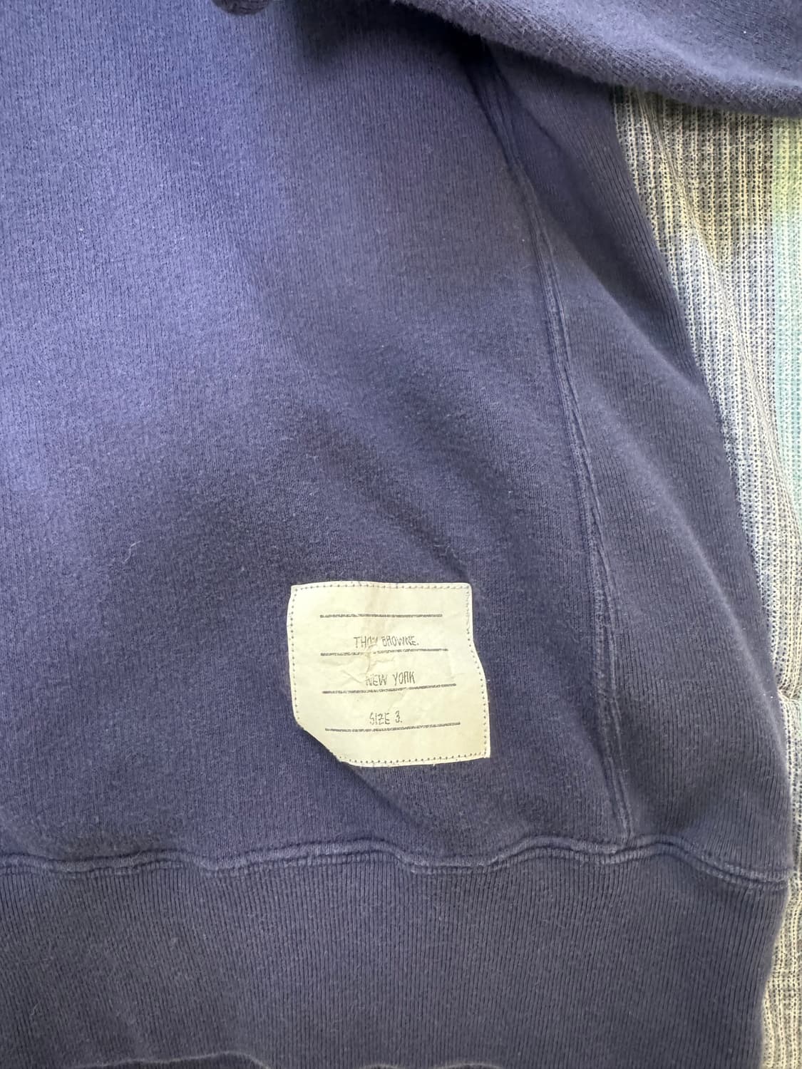 톰브라운 맨투맨 네이비 상품이미지6