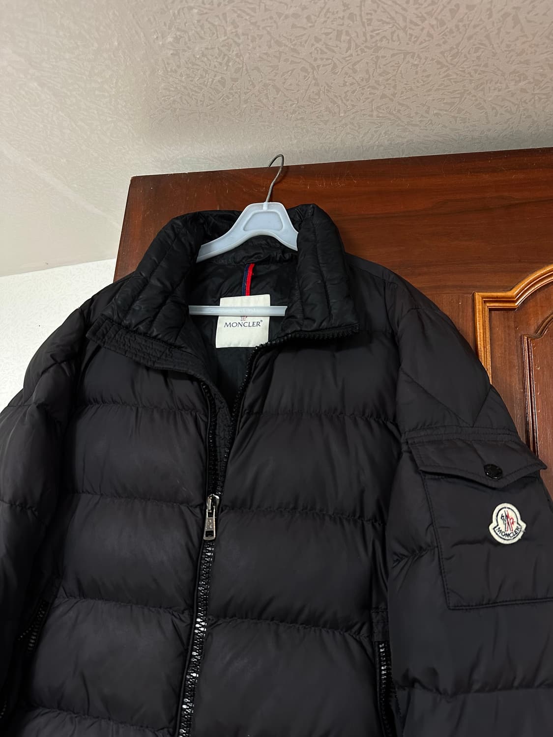 몽클레어 마야 블랙 숏패딩 상품이미지3