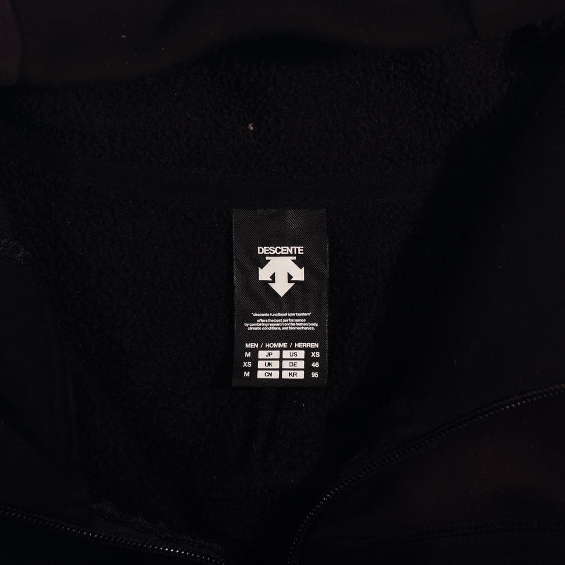 데상트 로고 후드티 B221 상품이미지4