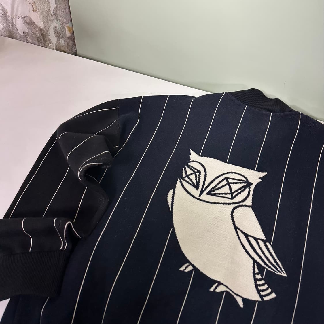 우먼OS 럭키슈에뜨 다크네이비 OWL프린팅 울 바시티자켓 상품이미지1