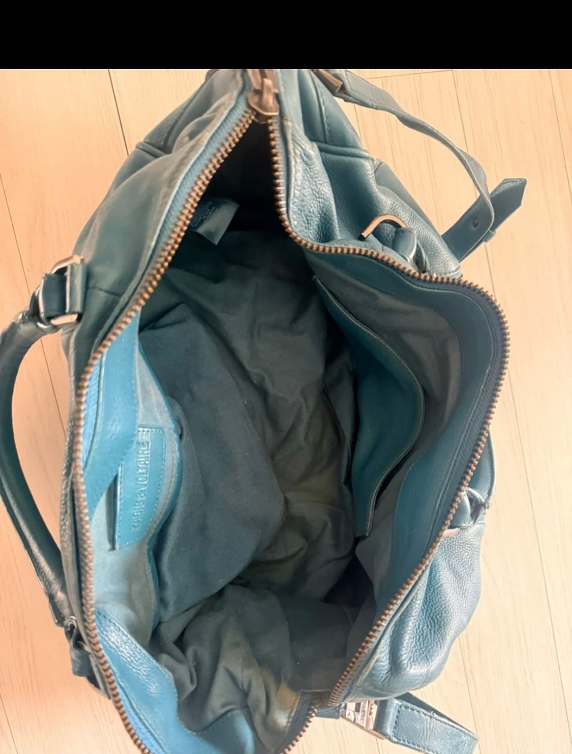 Zadig&Voltaire 쟈딕앤볼테르 에메랄드백 상품이미지4