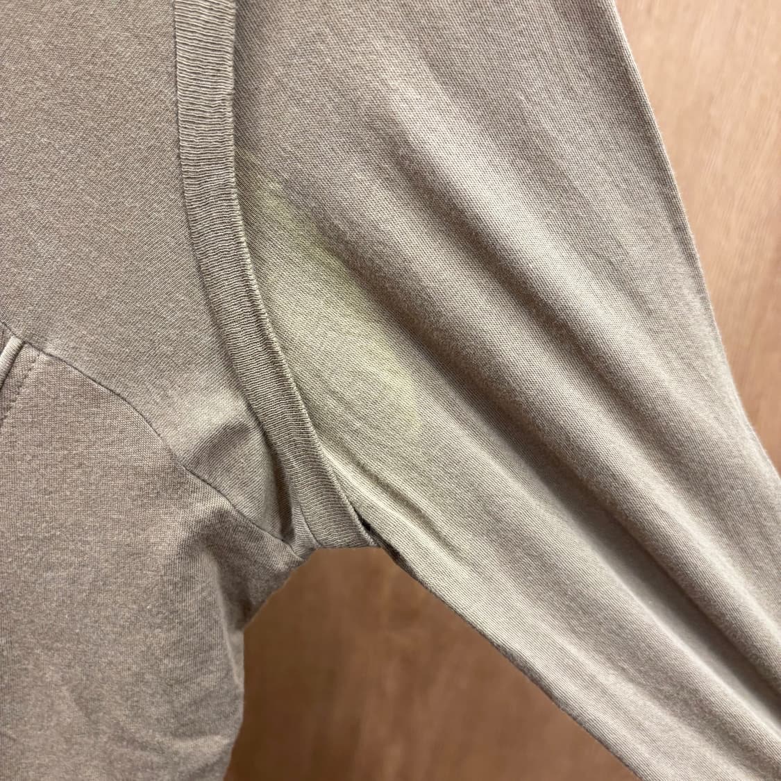 디젤 롱 후드 집업 원피스 입체 절개 패턴 화이트 스티치 디테일 베이지 상품이미지8