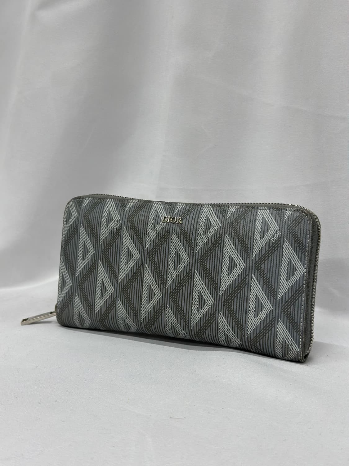 디올 CD다이아몬드 지퍼돌이지갑 그레이 상품이미지1