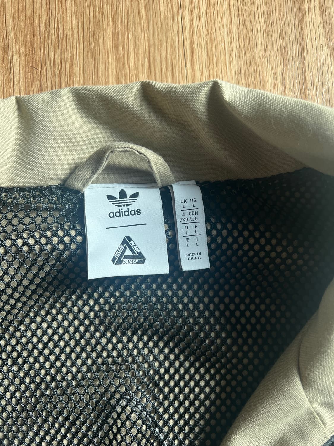 팔라스 x 아디다스 네이쳐 트랙탑 블랑쉬 카고 - 22SS 상품이미지4
