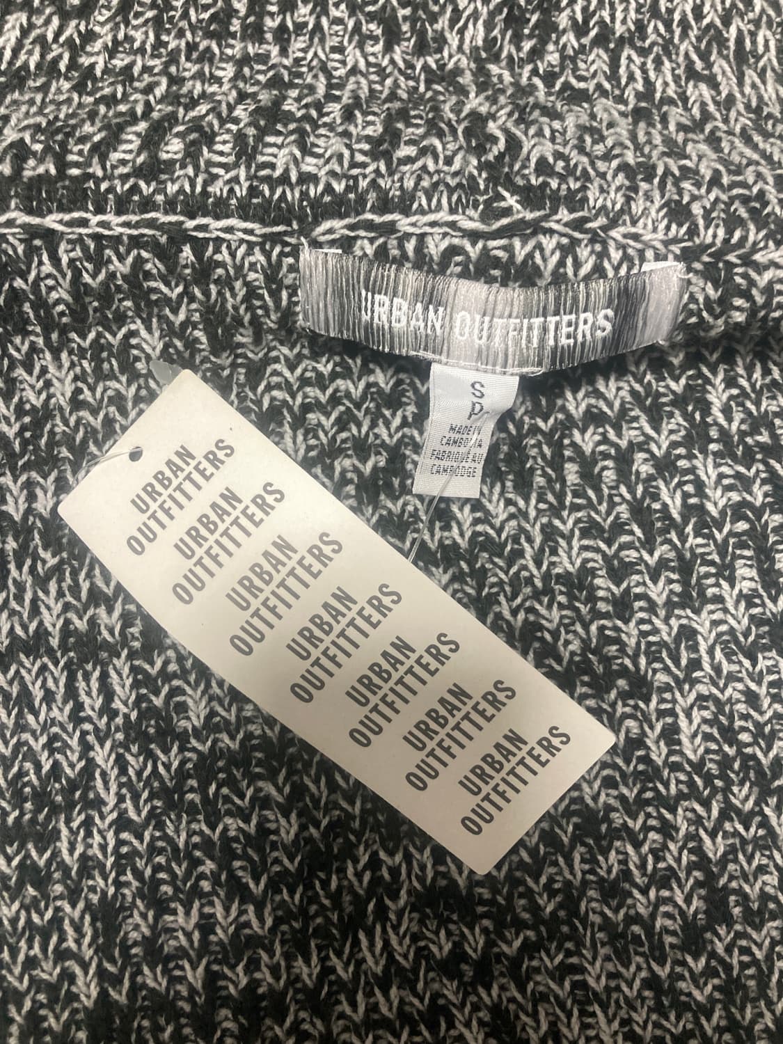 어반아웃피터스 후드 크롭 가디건 S 상품이미지5