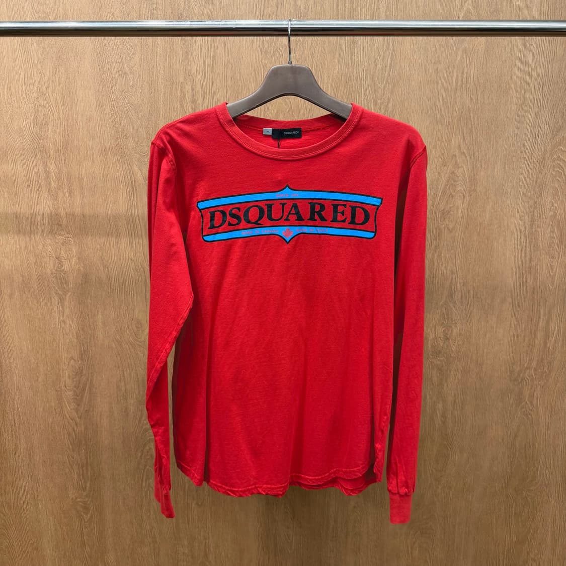 디스퀘어드2 긴팔 티셔츠 레트로 프레임 로고 프린트 그래픽 디테일 레드 상품이미지2