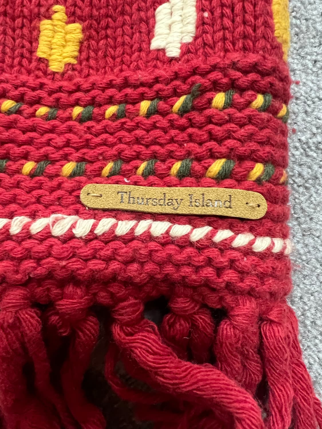 써스데이 아일랜드 머플러 상품이미지2