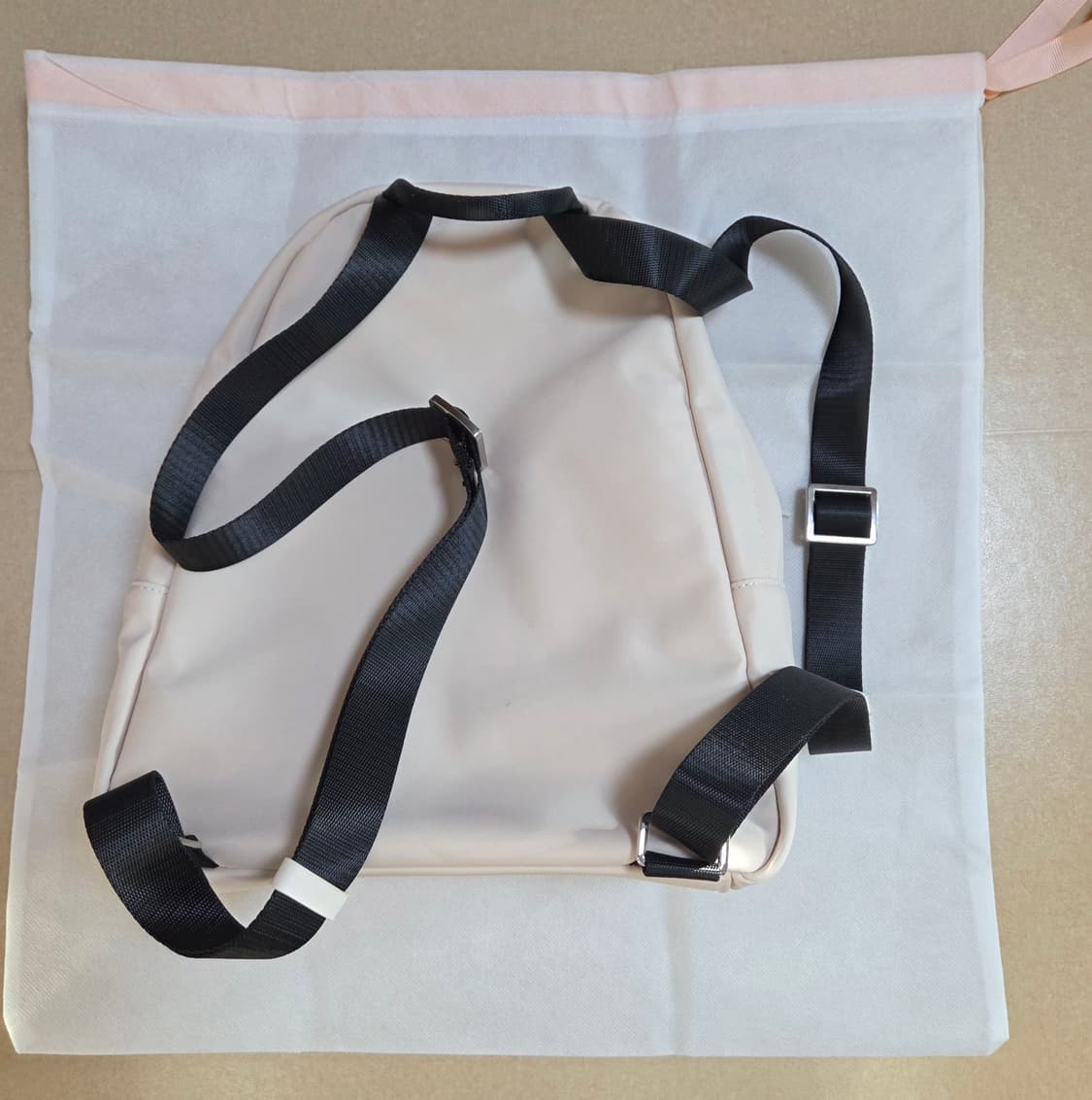 질바이질스튜어트 미니 백팩 아이보리 상품이미지3