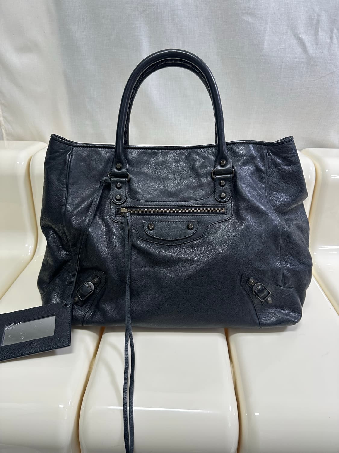 [A 정품] 발렌시아가 시티 모터백 선데이 블랙 상품이미지1