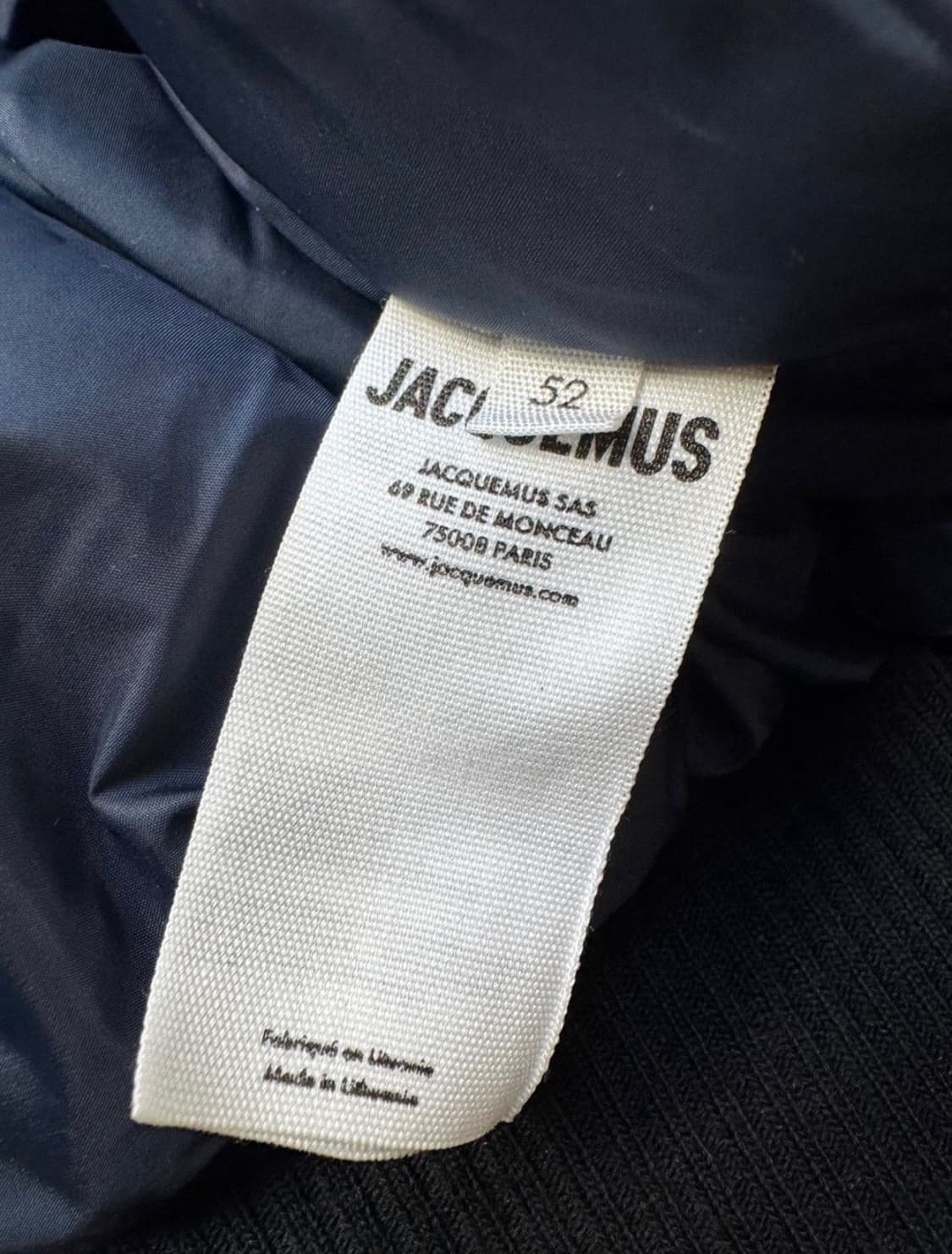 자크뮈스 르 봄버 크루아상 퍼피 봄버 패딩 Jacquemus 점퍼 상품이미지6