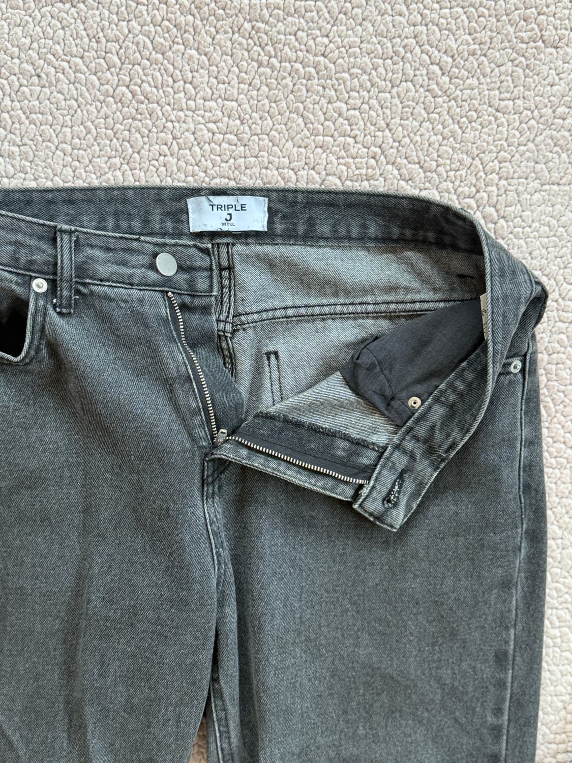 스트레이트 핏 흑청 데님진  상품이미지2