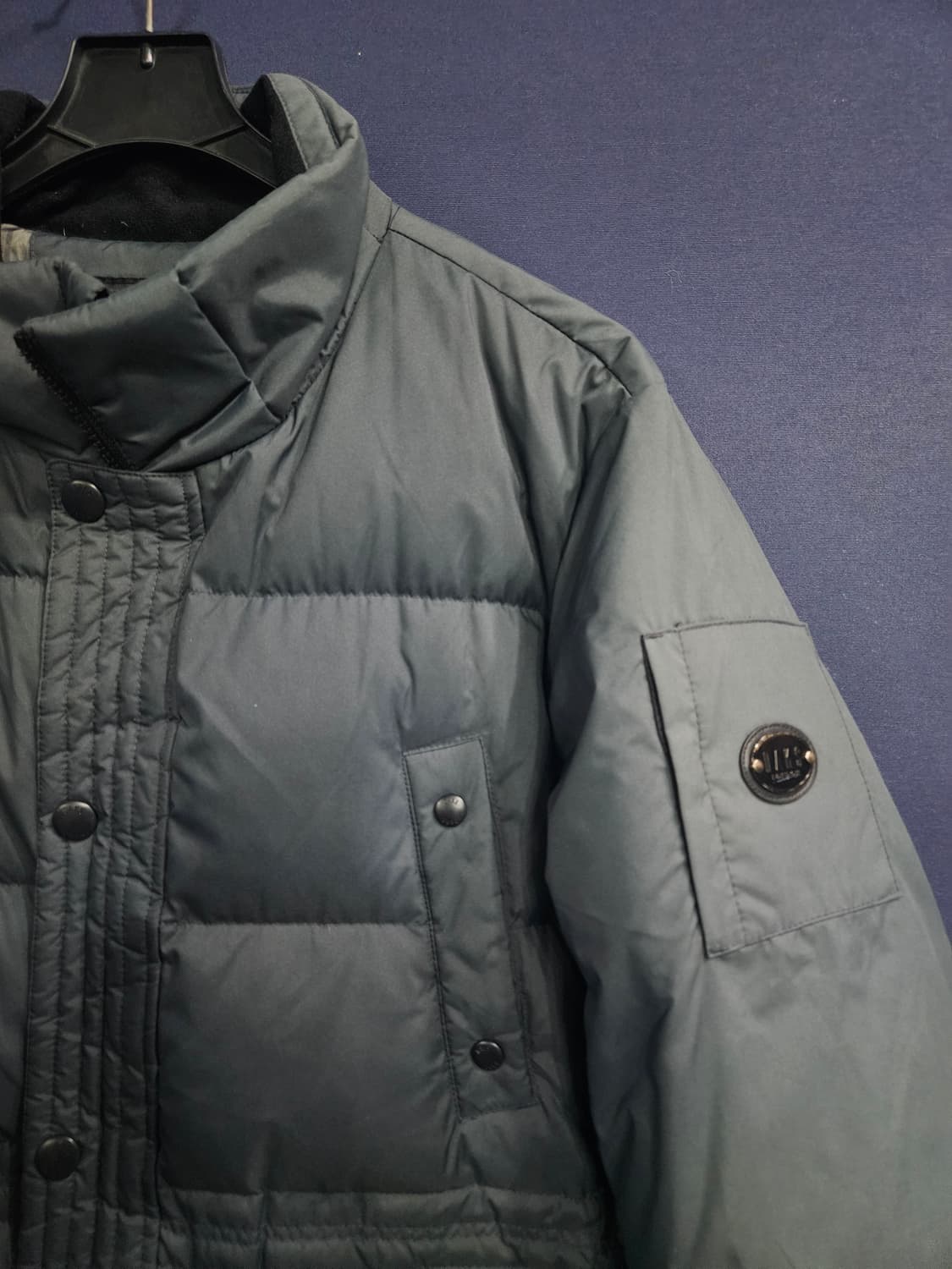 닥스 차콜컬러 남성 110 다운 패딩  상품이미지4