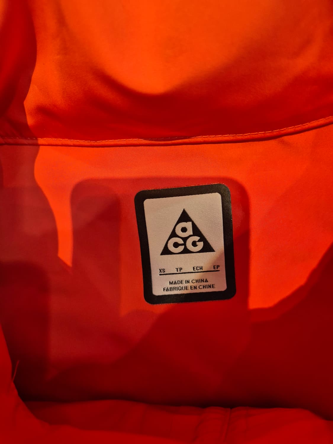 나이키 ACG 베스트 조끼 xs 판매합니다 
사용감 없는 극미 중고입니다 상품이미지3