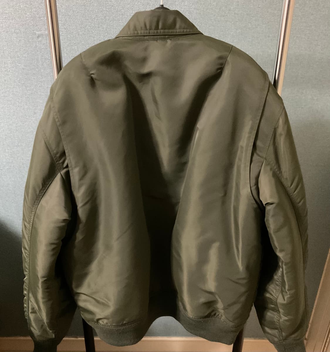 칼하트 윕 올튼 봄버 자켓 플랜트 그린 상품이미지3