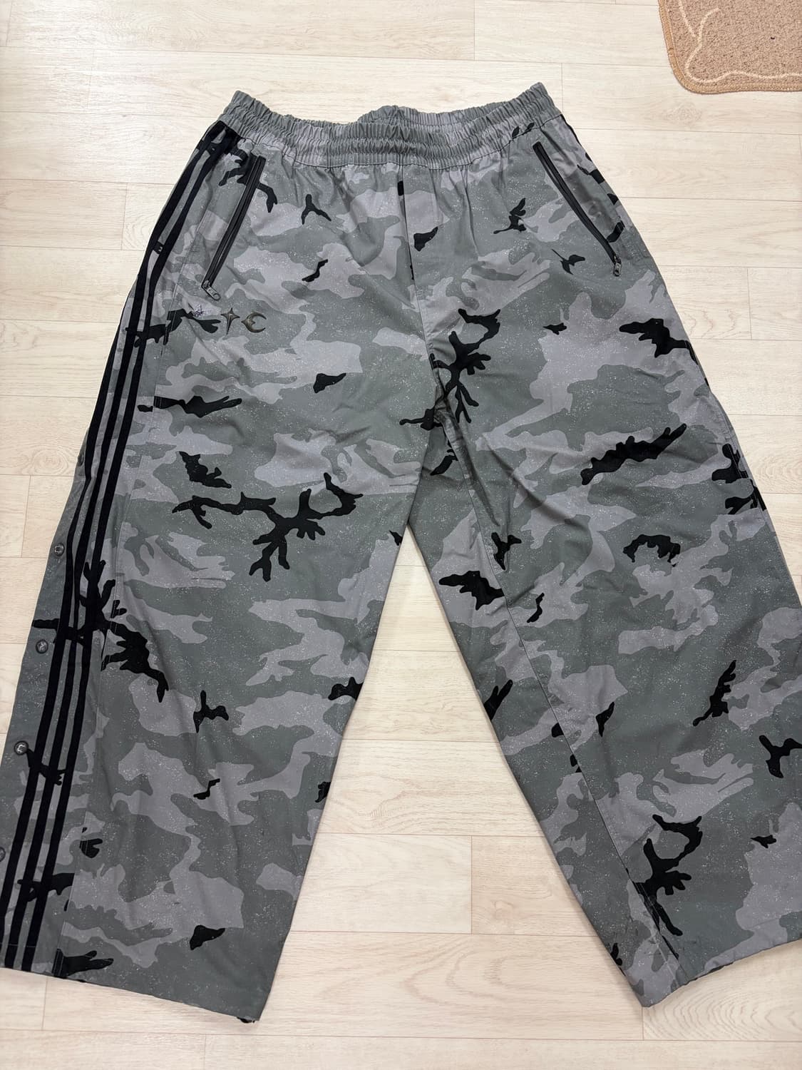 아디다스 떠그클럽 트랙팬츠 3XL 상품이미지1