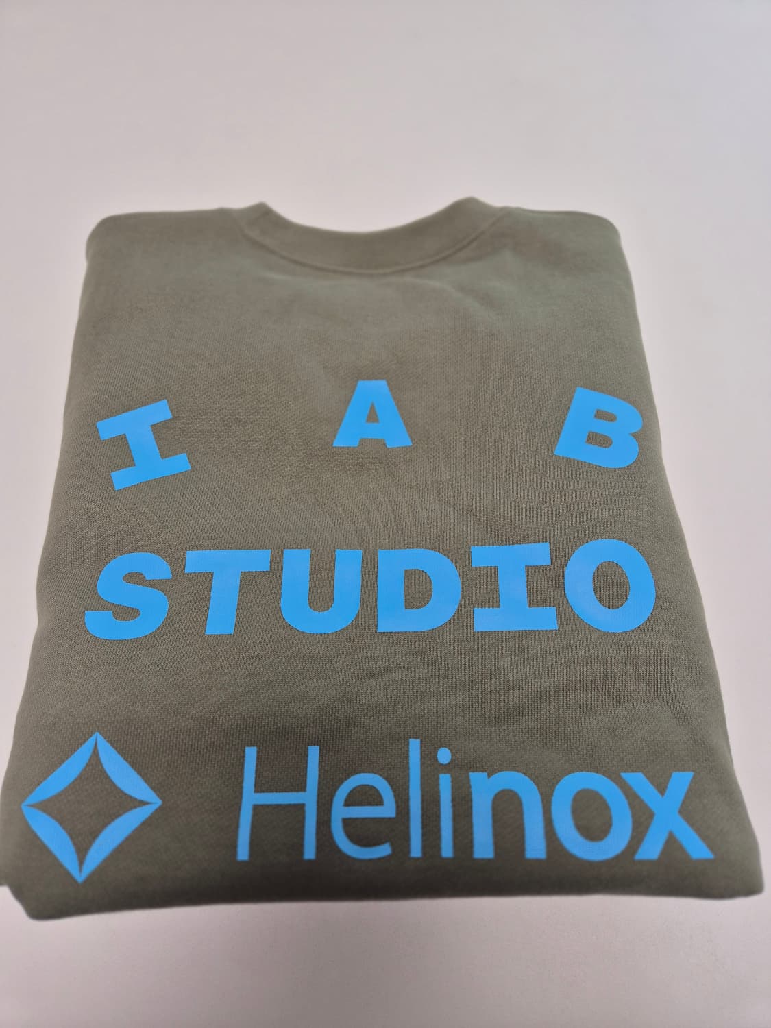 아이앱 X Helinox 맨투맨 XL 상품이미지2