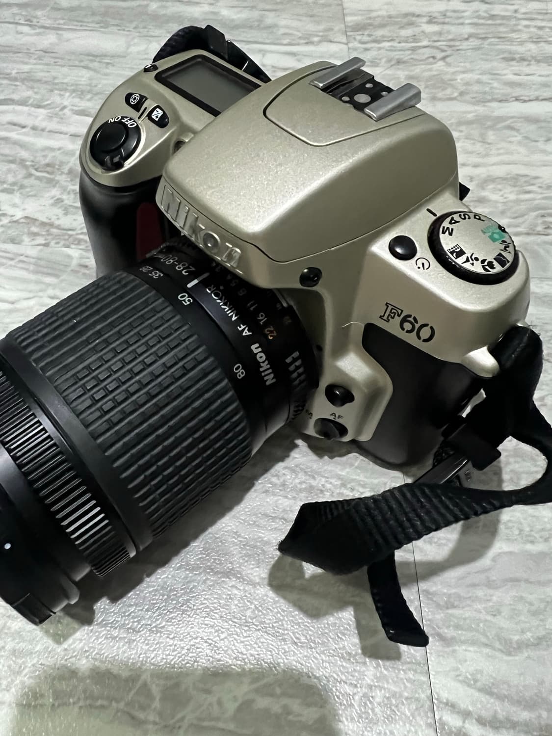 니콘 필름카메라 F60 (28-80mm) 상품이미지2