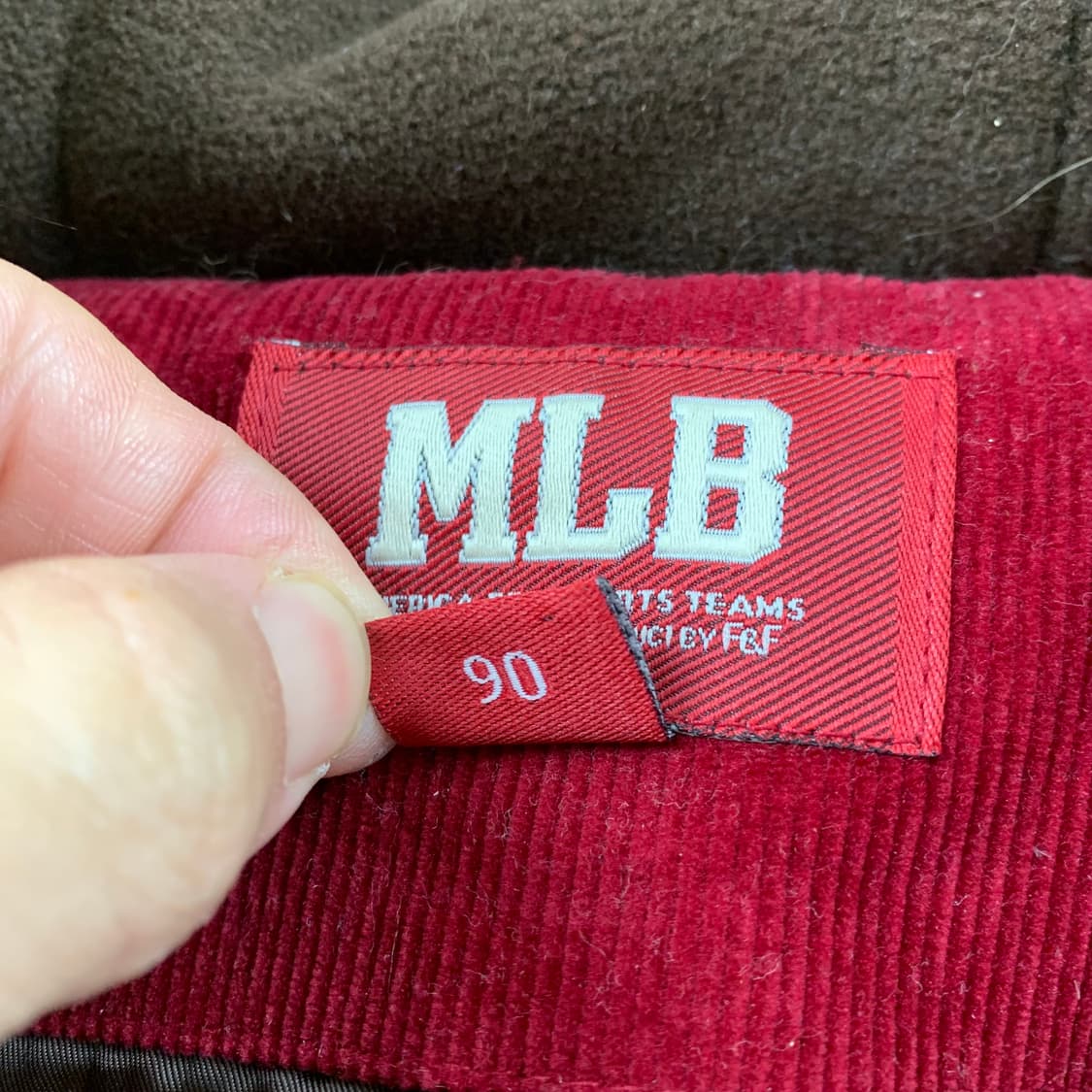 MLB 필라델피아 필리스 덕다운 코듀로이 푸퍼 자켓 울프죠 상품이미지7