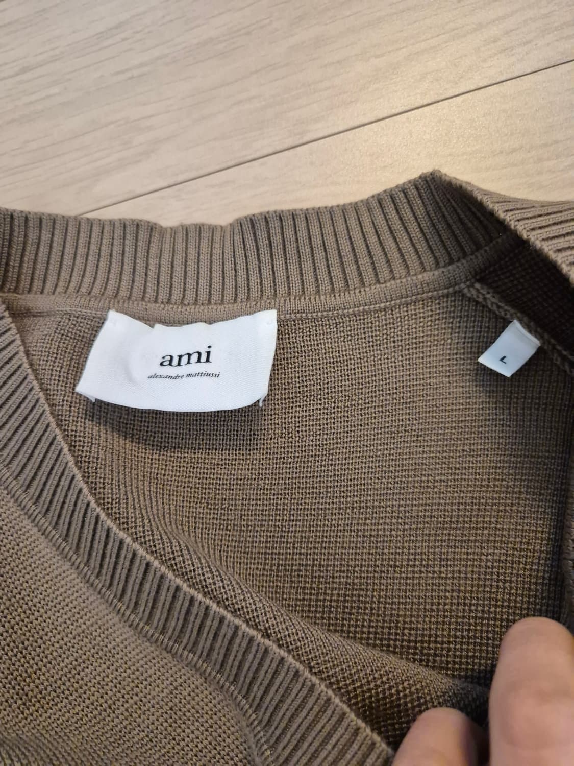 아미 스몰하트로고 브이넥 니트 L 상품이미지2