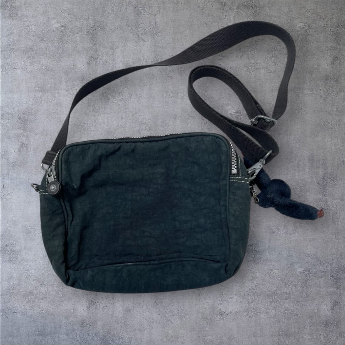 키플링 Kipling 네이비 미니 플랩 크로스백 상품이미지4