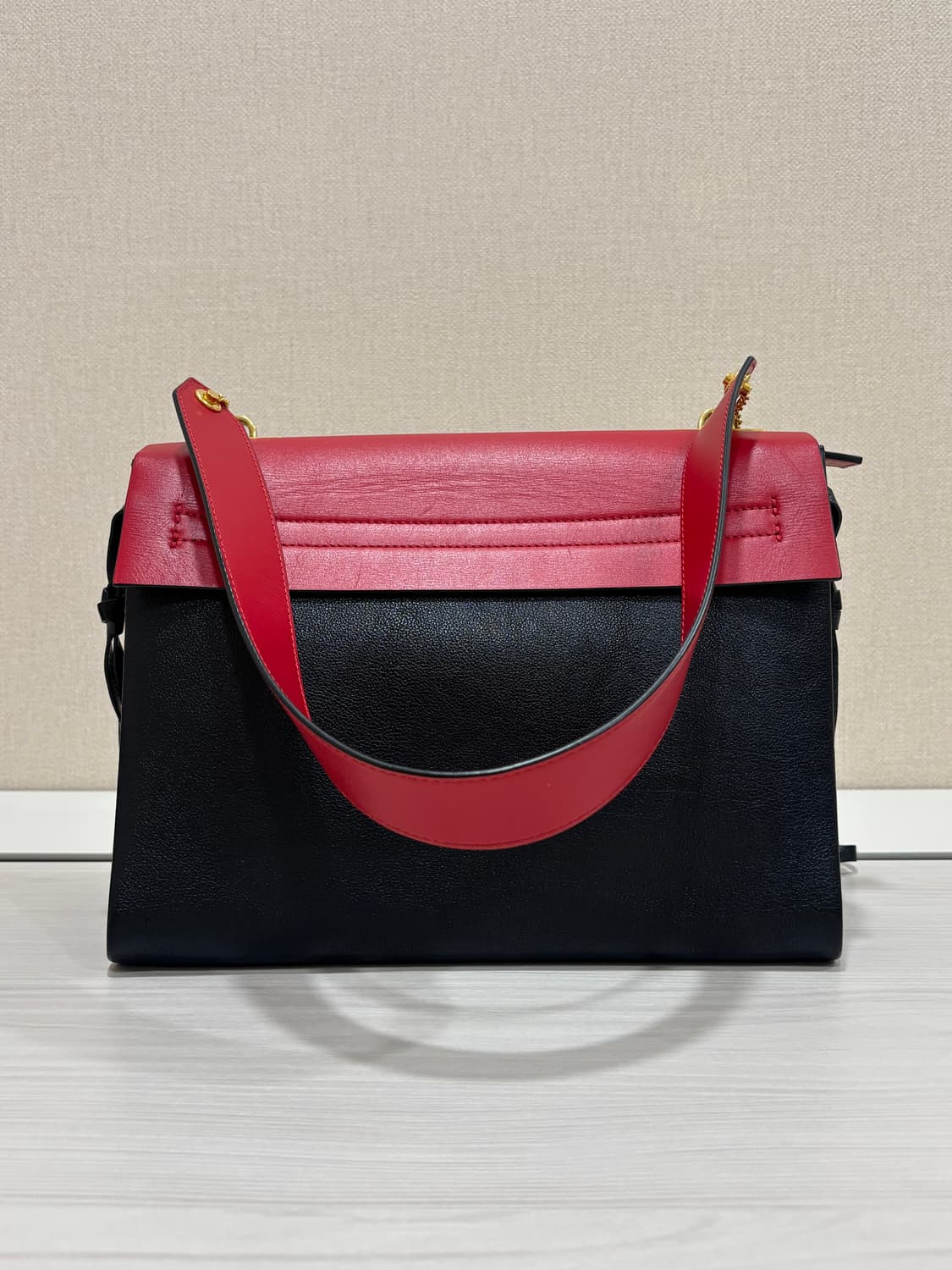 발렌티노 V링 숄더백 미디움 상품이미지5