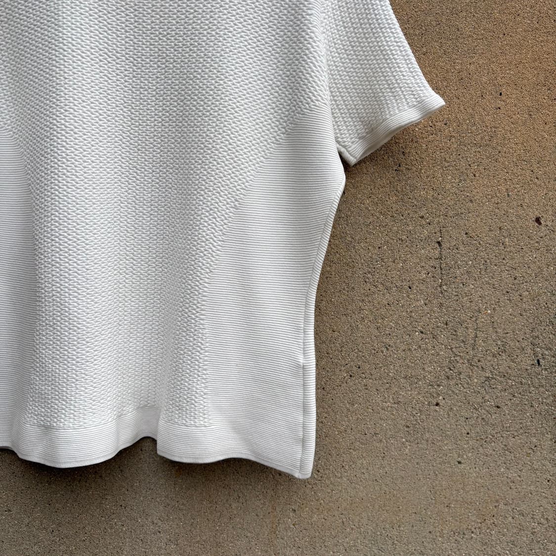 휴고보스 비대칭 화이트 탑 상품이미지3