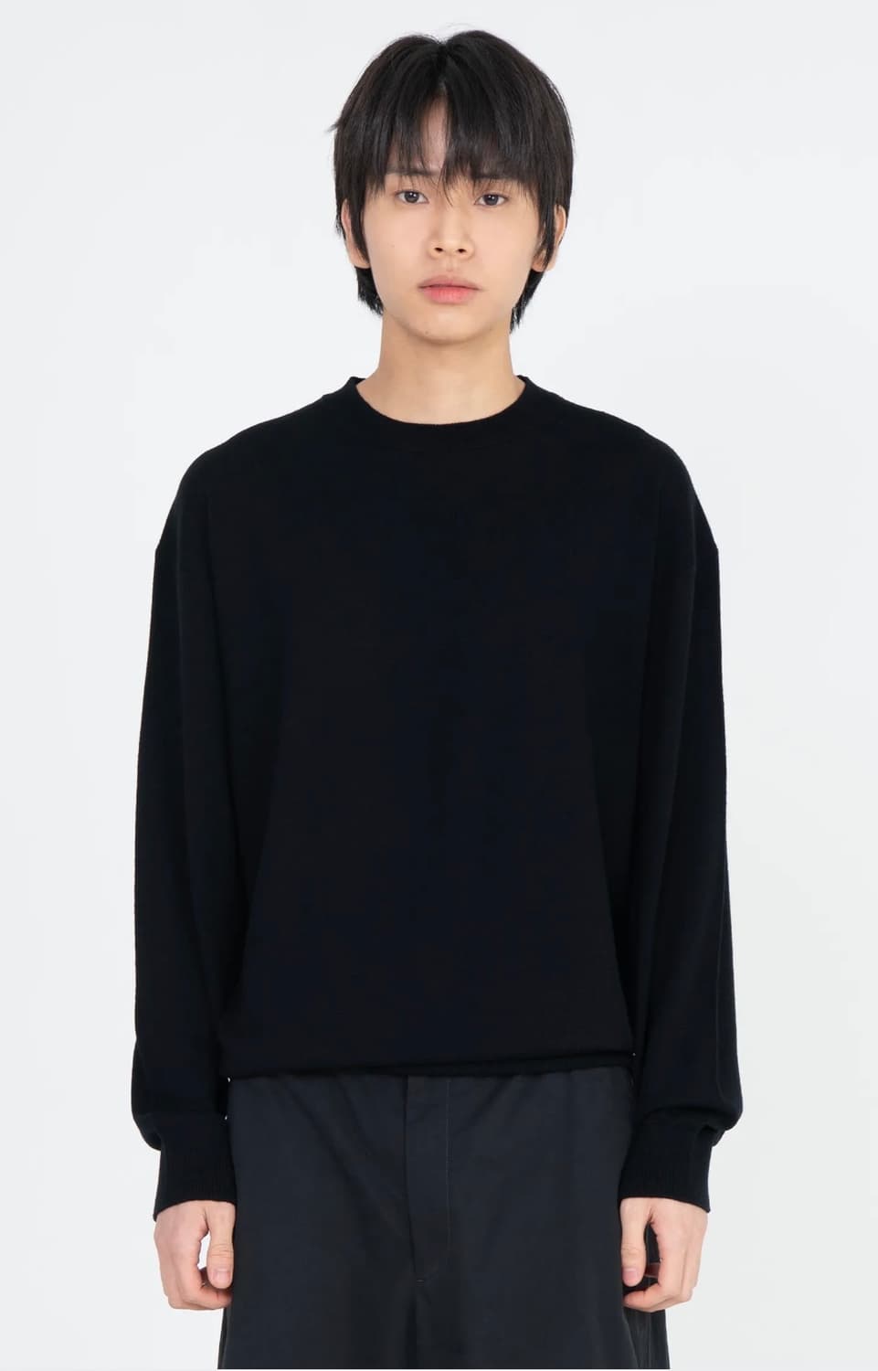 [4] 브라운야드 크루넥 니트 블랙 상품이미지2