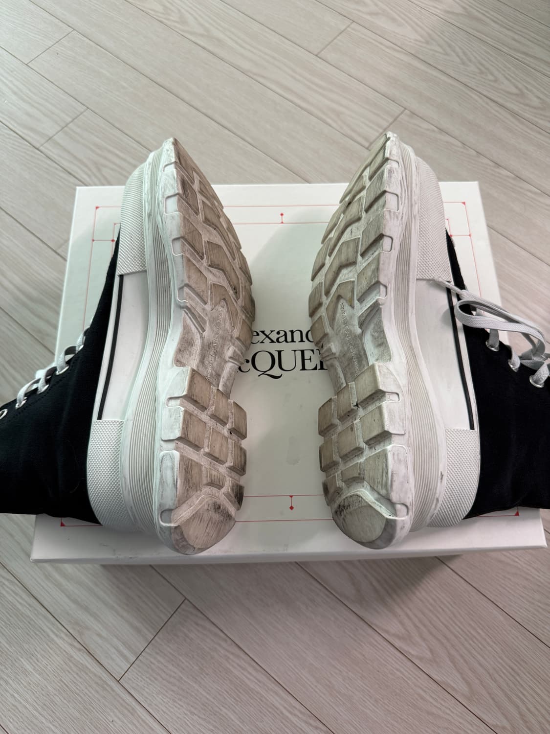 알렉산더맥퀸 트레드 슬릭 부츠 42 상품이미지4