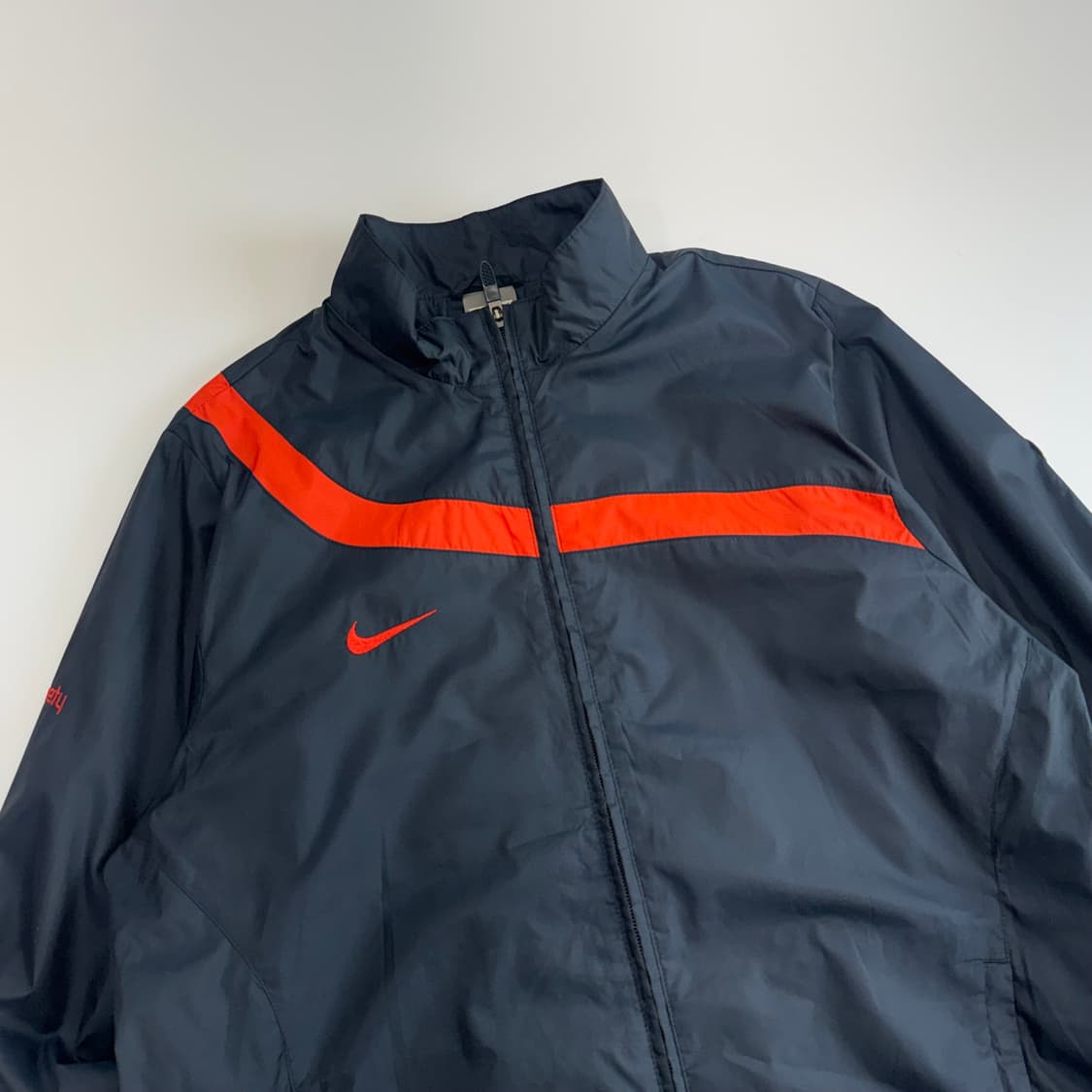 Nike 나이키 오렌지 네이비 바람막이 상품이미지4