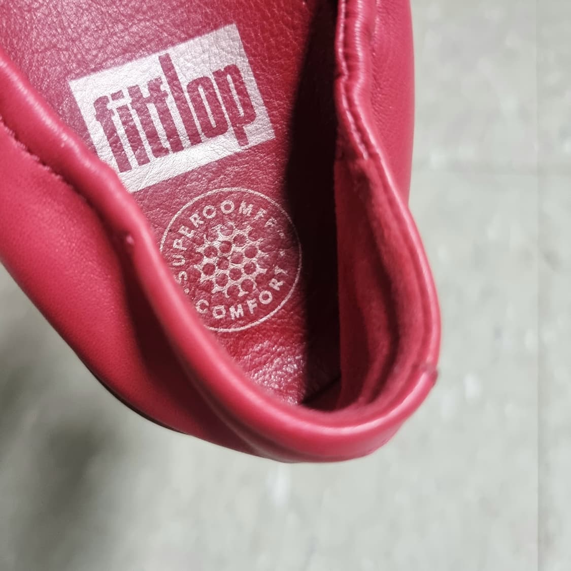 핏플랍 슈퍼컴포트 소가죽 슈즈 단화 다홍 (240/EU37) 상태좋음 상품이미지8