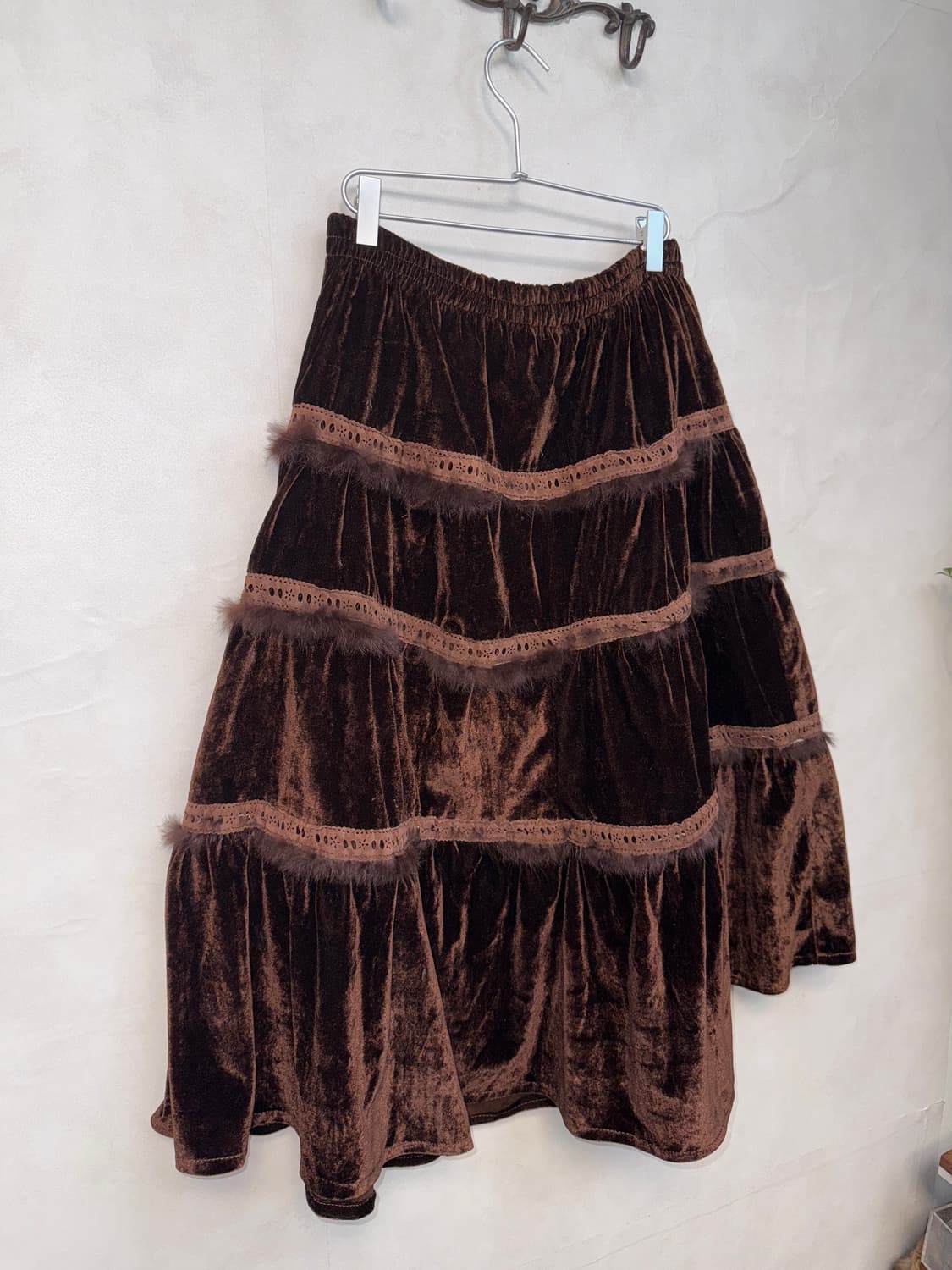 Dark brown fur trimming velvet long sk 상품이미지2