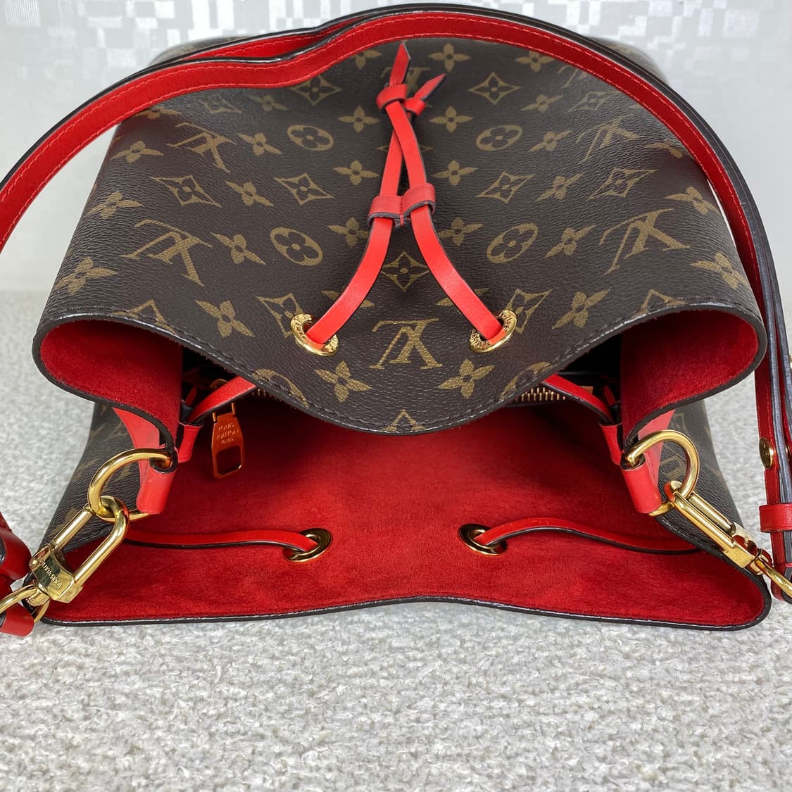 루이비통 숄더백 네오노에 mm  상품이미지3