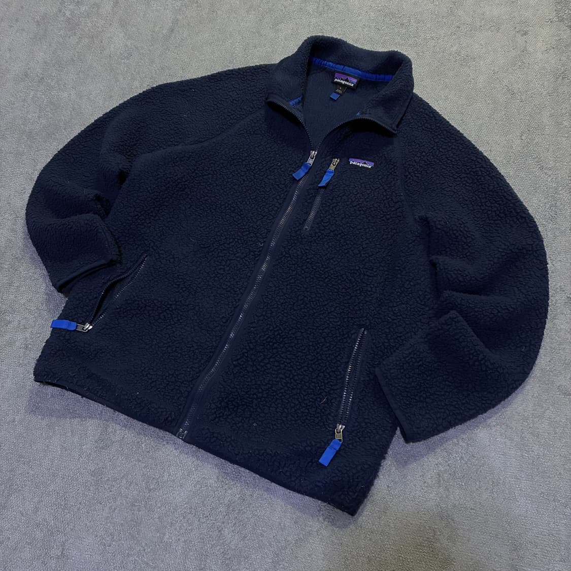 파타고니아 레트로 파일 폴리스 L 상품이미지1