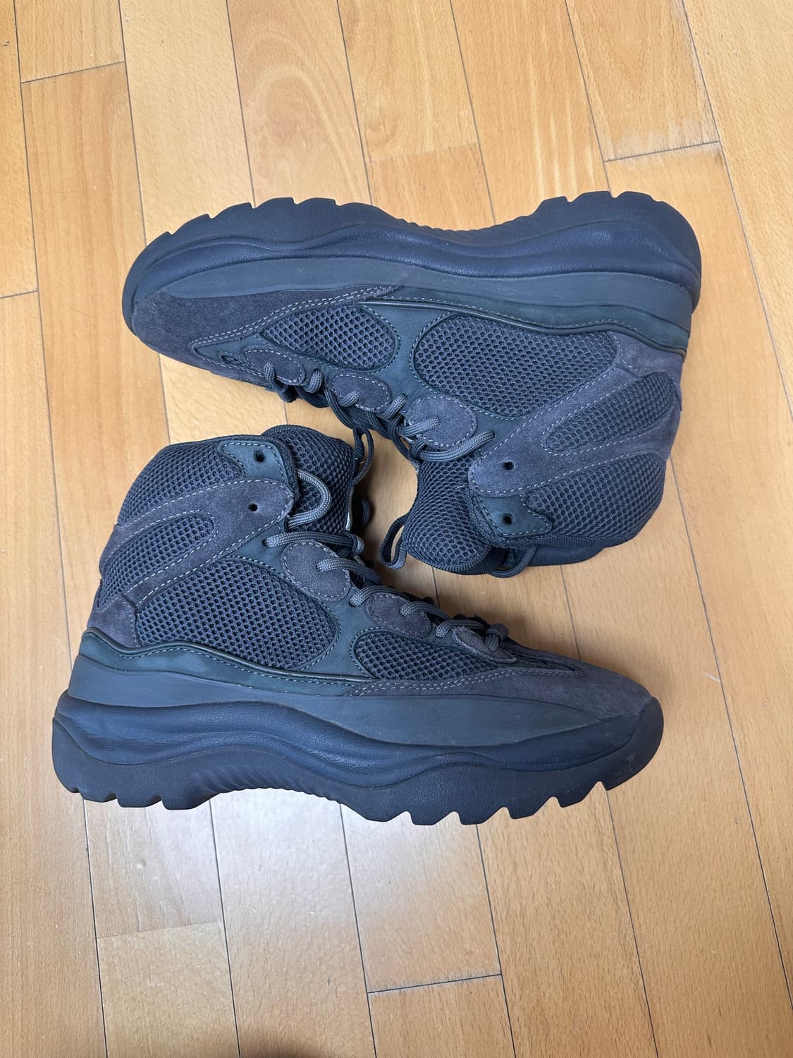 [44] 이지 시즌 6 데저트 부츠 그래파이트, 사이즈 교환 o 상품이미지1