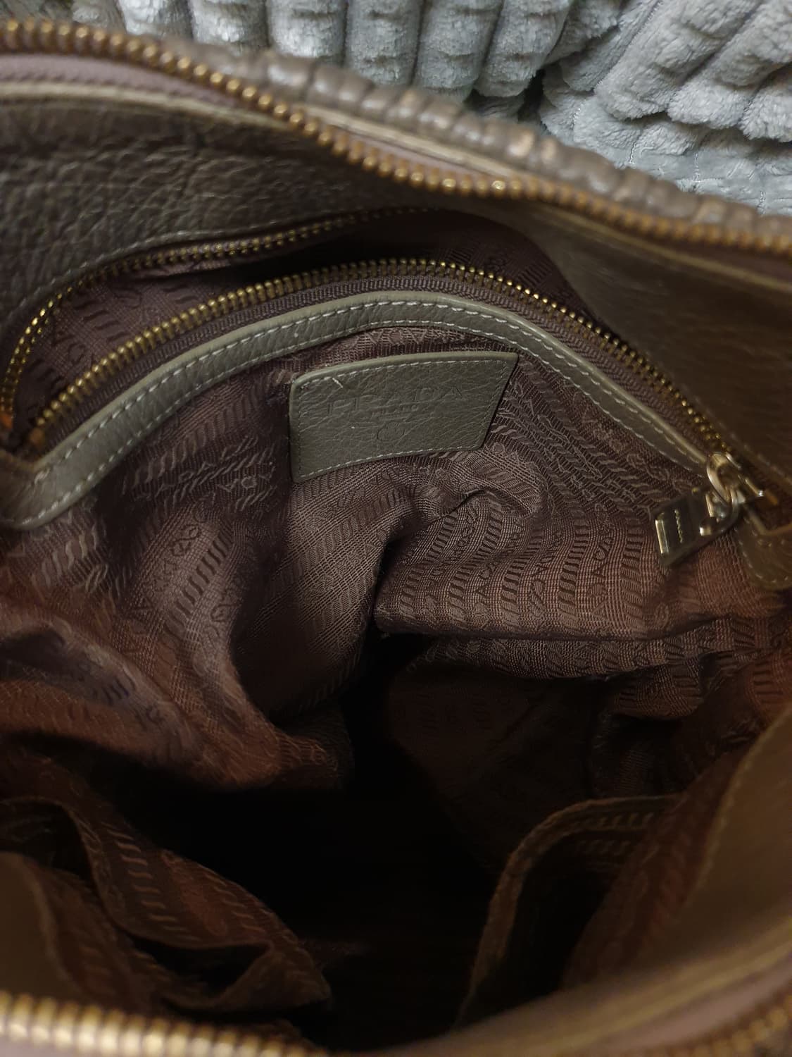 프라다 고프레 가죽 숄더백 상품이미지8