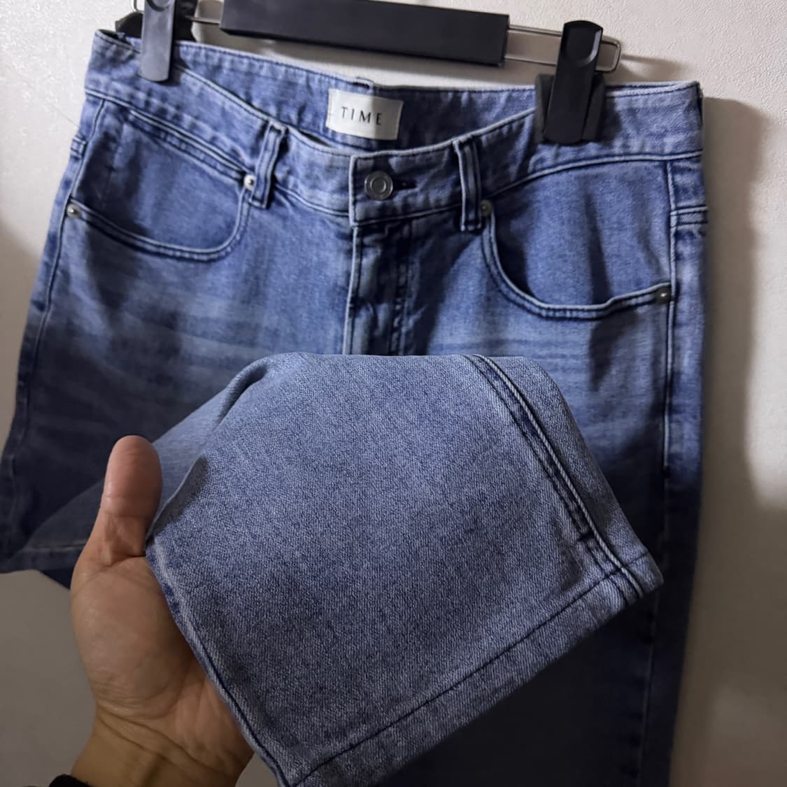 타임 테이퍼드 핏 연청 데님진 82 (여성 66-77정도) 상품이미지6